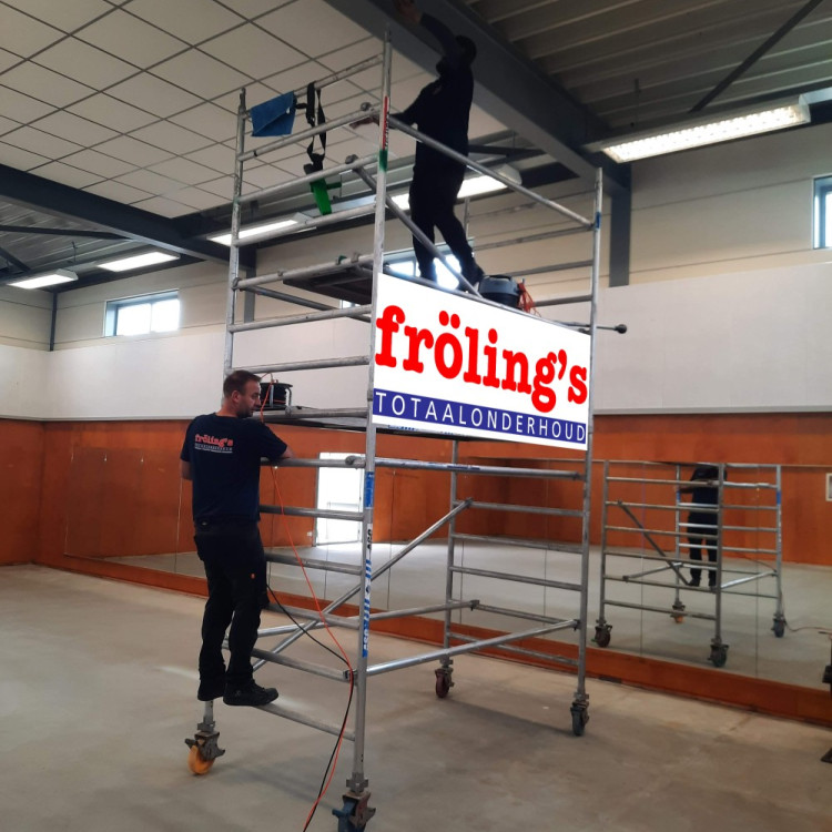 Schoonmaak Dojo/Dojang door Fröling's